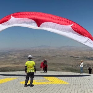 aksarayda yamac parasutu dunya kupasi devam ediyor ZnfxZVi7