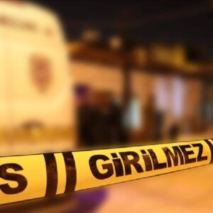 bodrumda feci olum cop konteynerine carpip can verdi NsxxLRAC