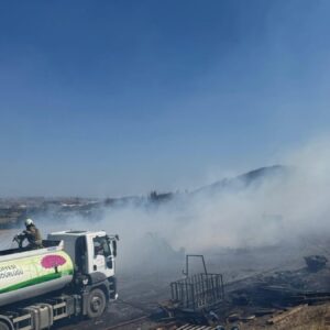 istanbul catalcada ayni anda iki farkli noktada yangin zNhGiiRj