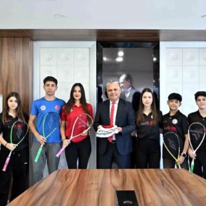 muratpasa belediyesi squash takimi turkiyeyi avrupa arenasinda temsil edecek wtcINmDT