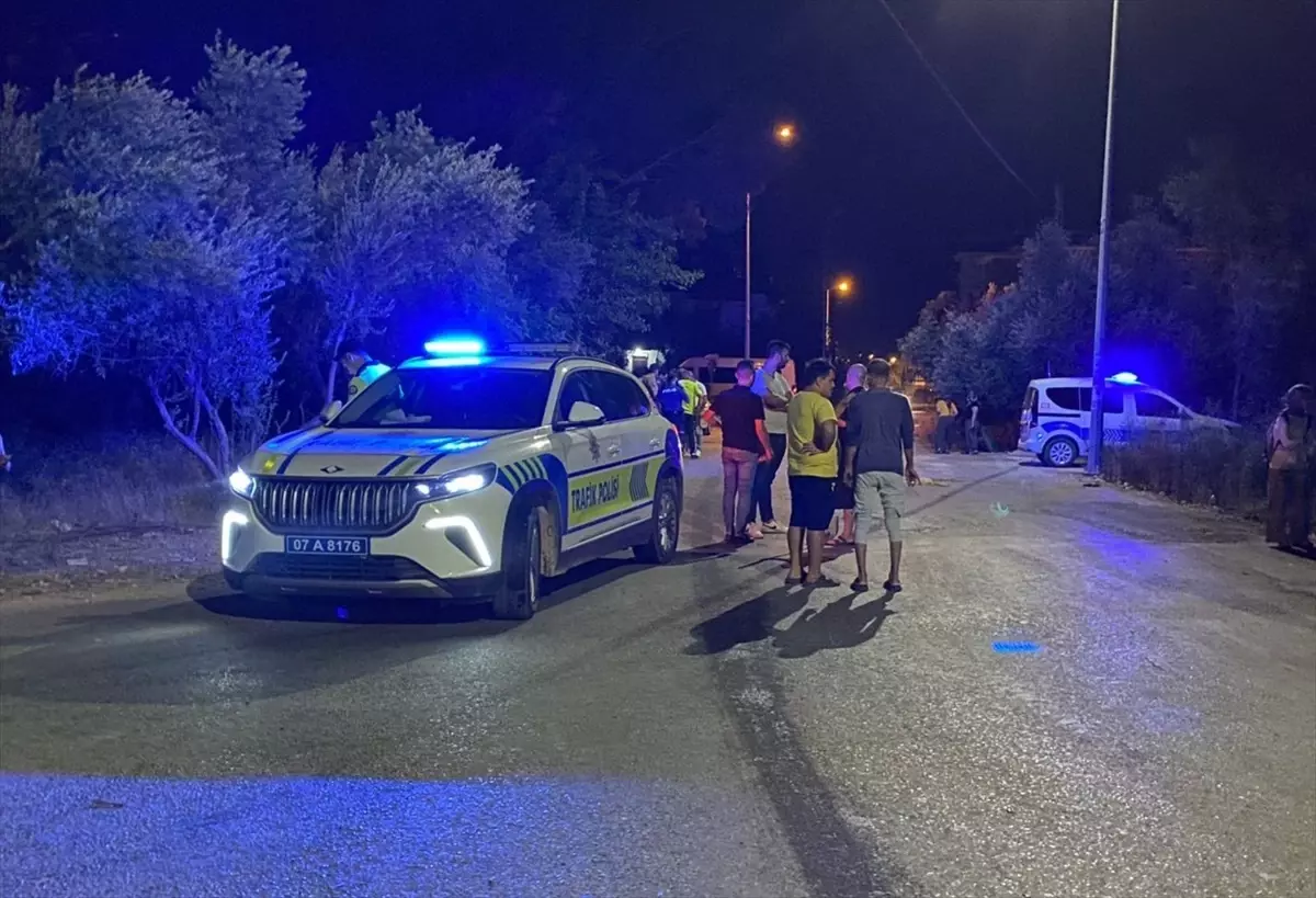 antalyada motosiklet kazasi genc yasamini yitirdi UsvXyv9p