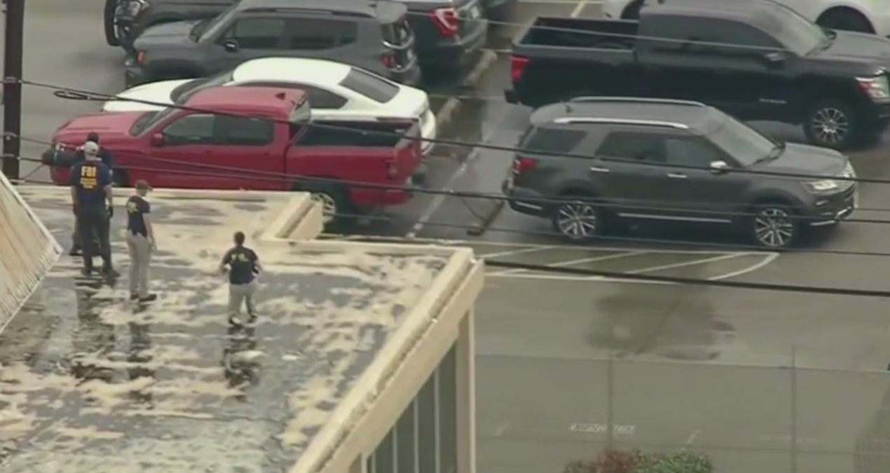 gocmenlik burosuna karsi catiya cikti kursun yagdirdi 1 kisi oldu iki kisi agir yarali wjgzw162