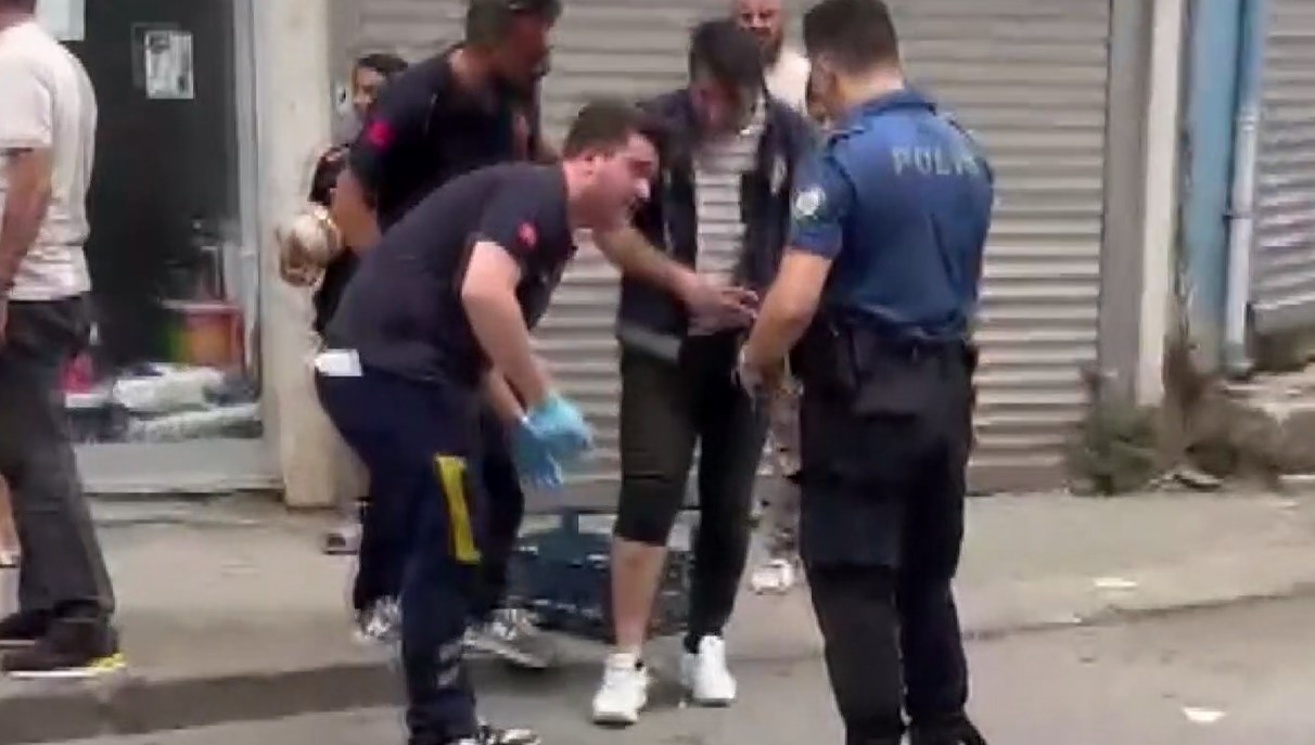 kavga ihbarina giden polislerden birini kopek digerini ise sahibi isirdi mbZUSe4m