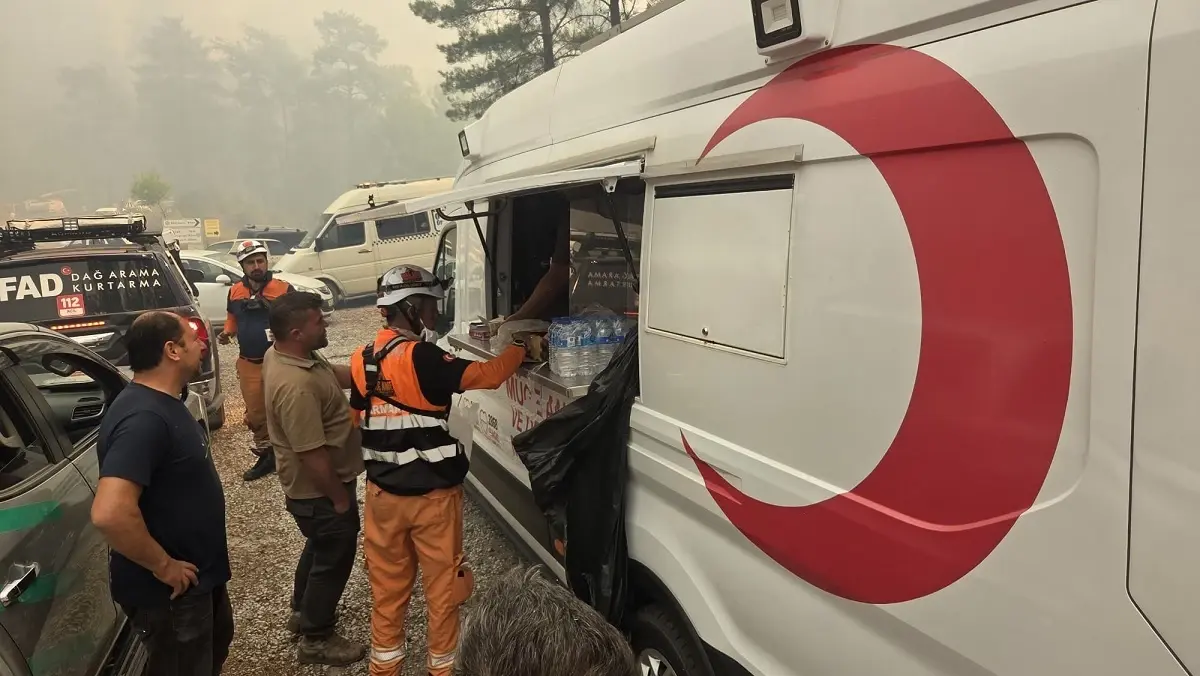 kizilaydan yangin mudahalesine destek FQ9DOhLp