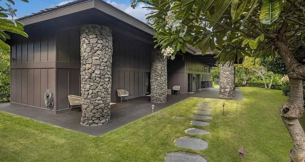 unlu milyarder luks malikanesini rekor fiyata satiyor evin vergisiyle istanbulda 5 daire alinir aNMGrvYy