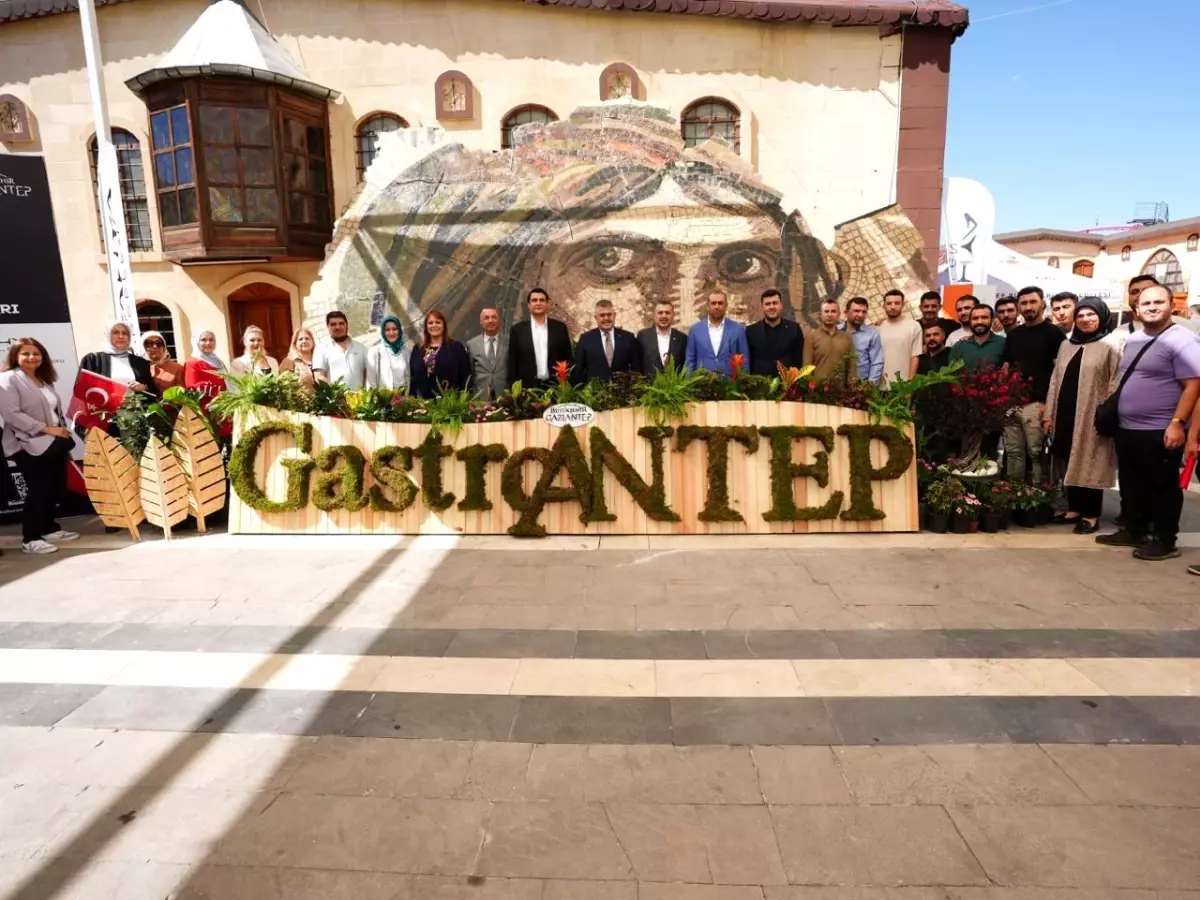 yilmazdan milletvekili tipioglu ve gulerle gazikente ziyaret rIf49sRP