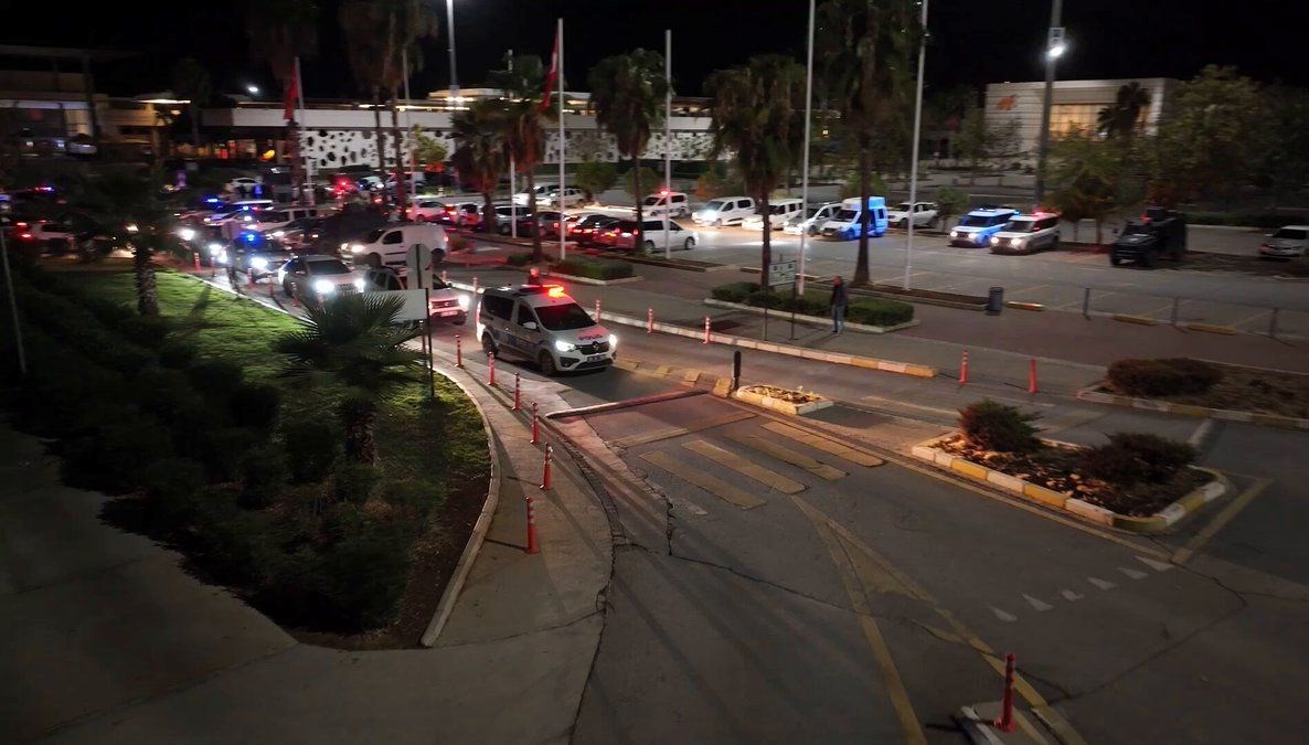 adanada baygaralar operasyonu 106 supheli gozaltina alindi SARJQiWB.jpg