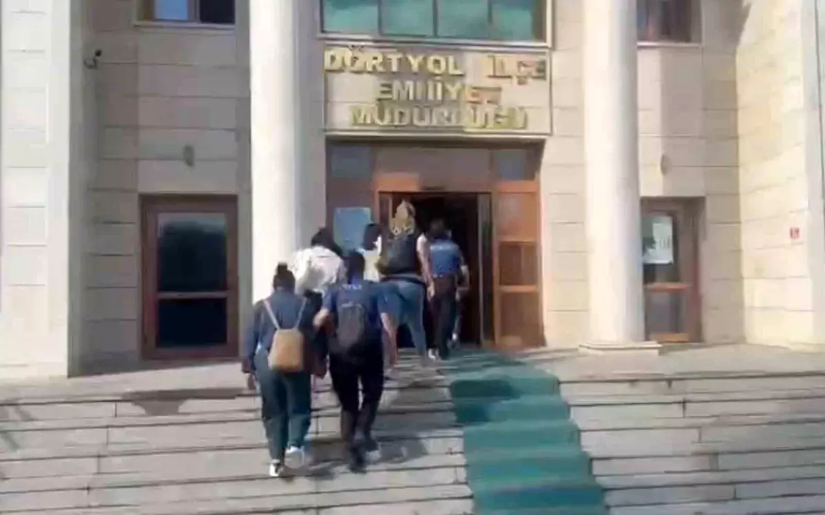 hatayda kacak calisan yabanci uyruklu kadinlar gozaltina alindi vV25NbkS