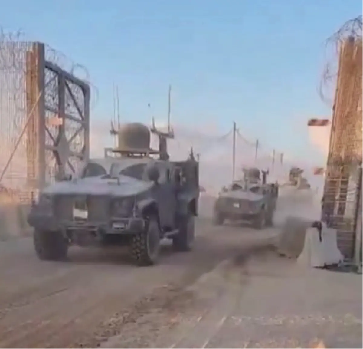 israil ordusu gazzeden kismi cekilme baslatti JiiImuge