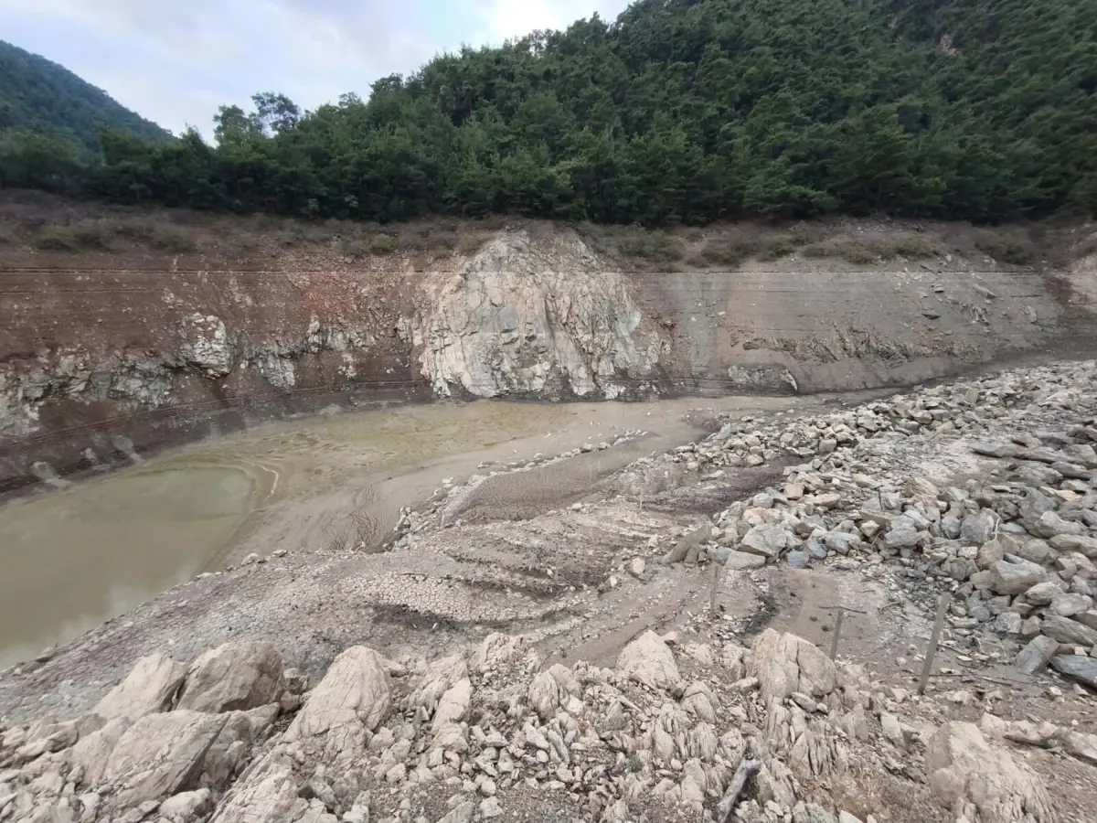 izmirde 3 baraj kurudu ICgmXGBR.jpg