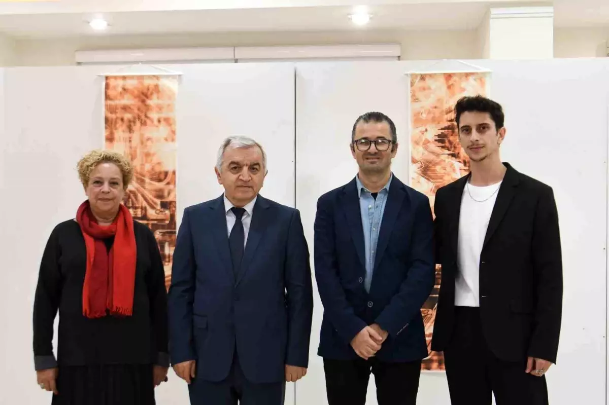 manisa motifleri modern tasarimla bulustu TyPja8ef.jpg