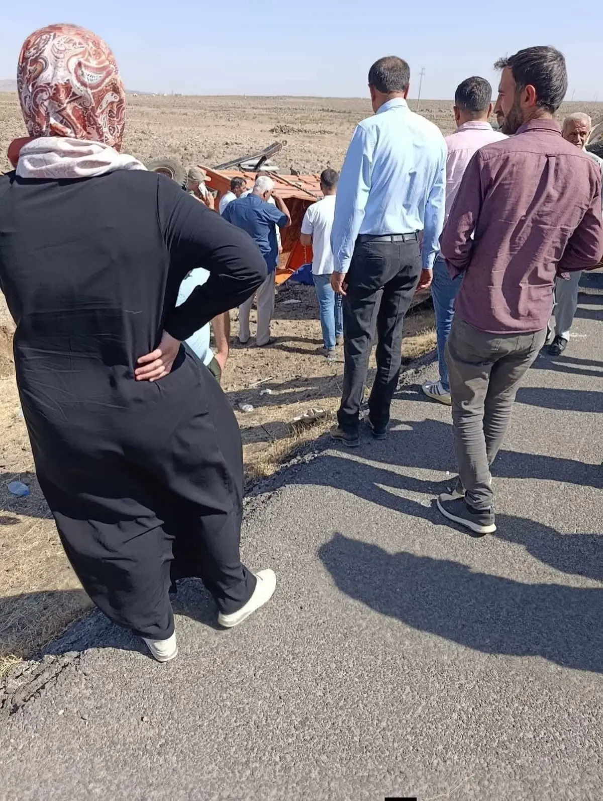 traktor devrildi 1 olu 2 yarali W6vhZHYP