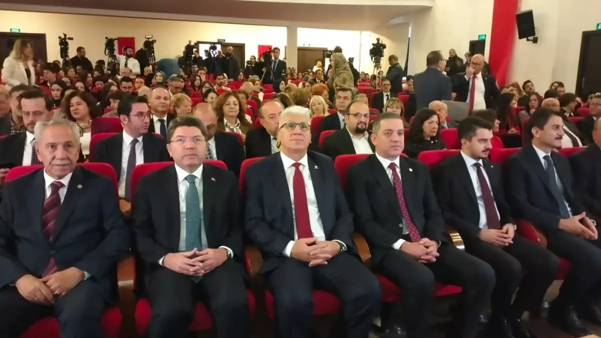 hukuk fakulteleri kontenjanlari azaliyor 2LGY4cnL.jpg