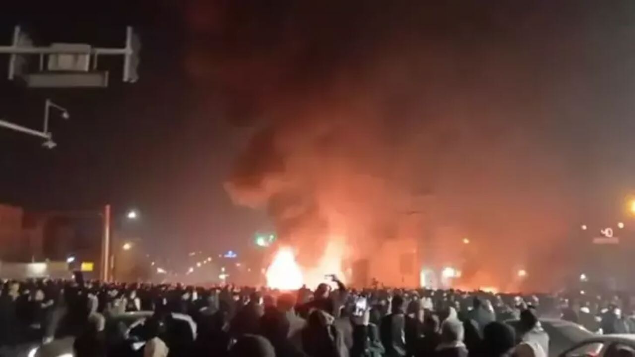 İran’da protestolar sürüyor, can kayıpları artıyor