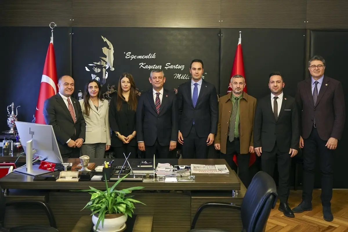 Özgür Özel ve Cenk Küpeli Görüştü