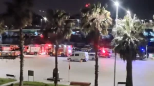 bakirkoyde-yatta-cikan-yanginda-1-isci-hayatini-kaybetti-KFu2jZyK