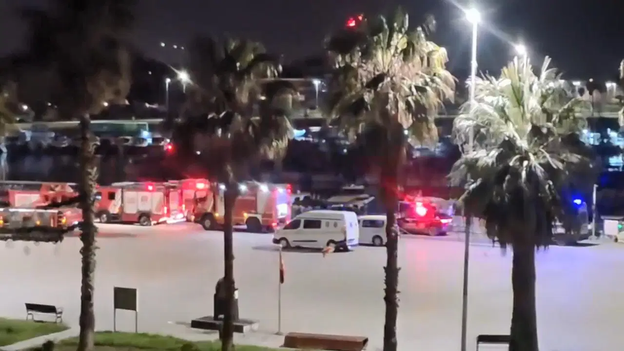 Bakırköy’deki Yatta Yangın Faciası: Bir İşçi Hayatını Kaybetti