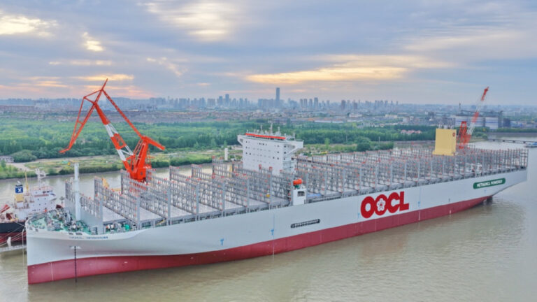225-bin-tonluk-dev-gemi-suya-indirildi-rotasi-belli-oldu-g7PUupNU