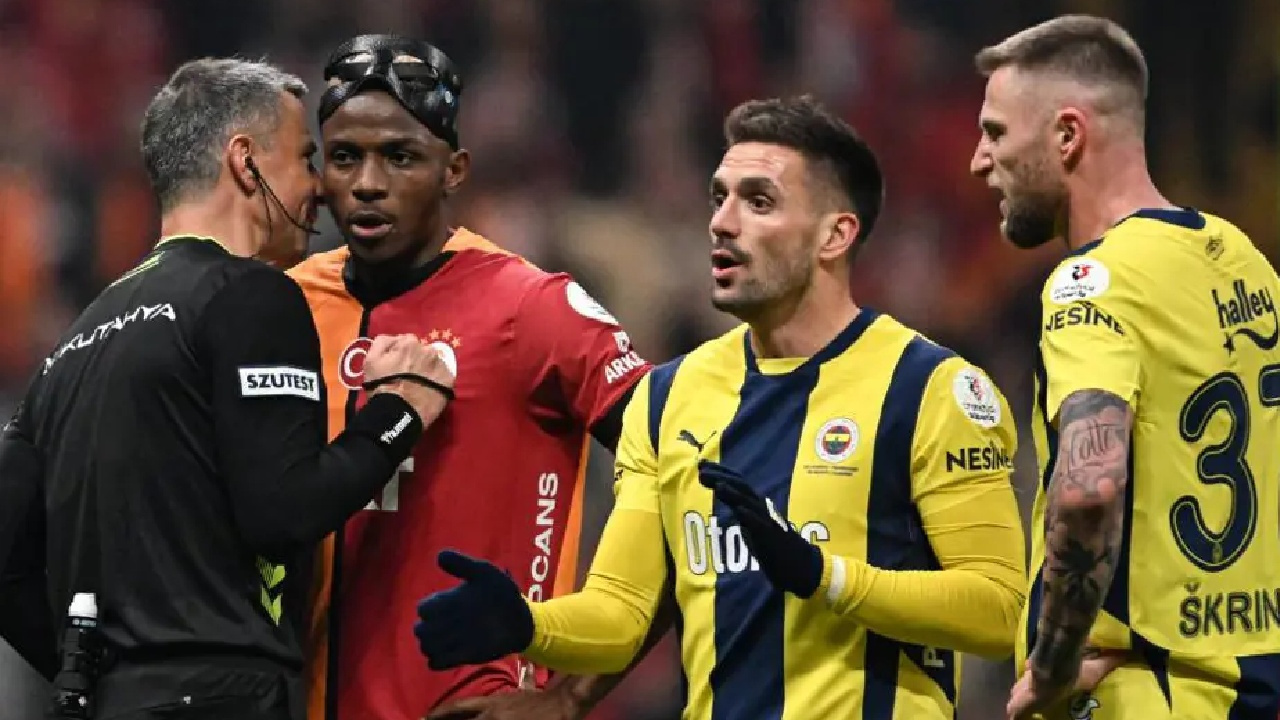 Galatasaray fenerbahce derbisinin olayli ismi fifanin kararini duyunca hungur hungur agladi AvSJJfi5